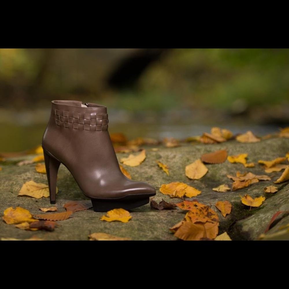 Taupe (olive) soft leather bootie